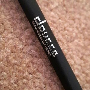 Doucce Ultra Precision Eyeliner Pencil in Black